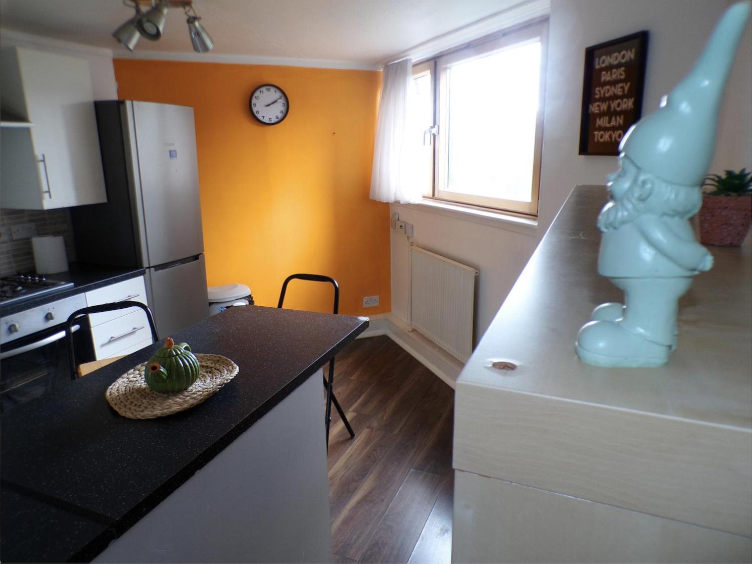 Chelsea - - Elevator Apartment London